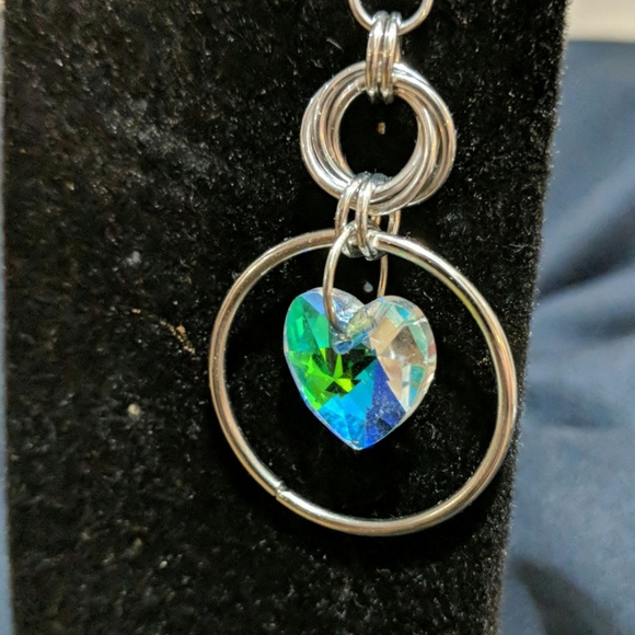 14519-14 Glass Heart Earrings - Picture 3 of 3